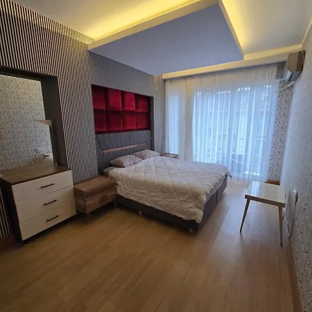 Bueyuek Guezel Muekemmel Bir Apartmán